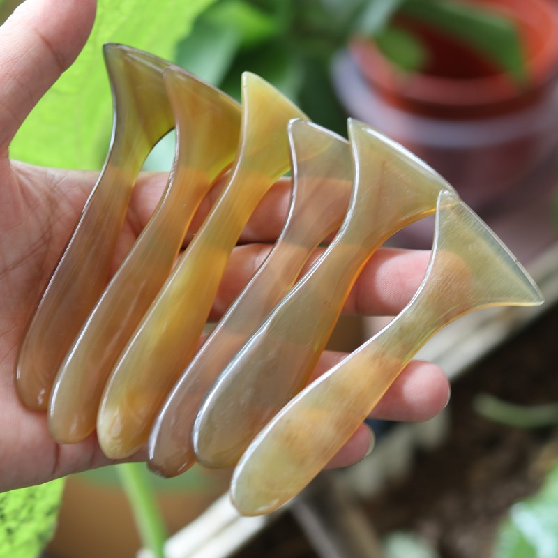 黄水牛角拨筋美容棒面部通用经络刮痧板脸部拔筋棒眼部专用点穴笔
