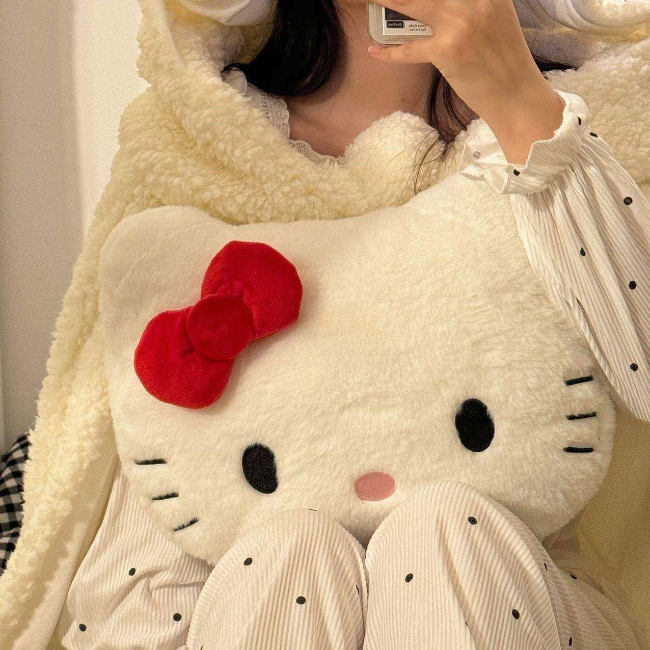 kitty可爱猫头毛绒抱枕沙发床头靠垫车载靠枕午睡枕头生日礼物女,居家布艺,抱枕被,淘宝优惠券,粉丝福利购,淘宝优惠卷