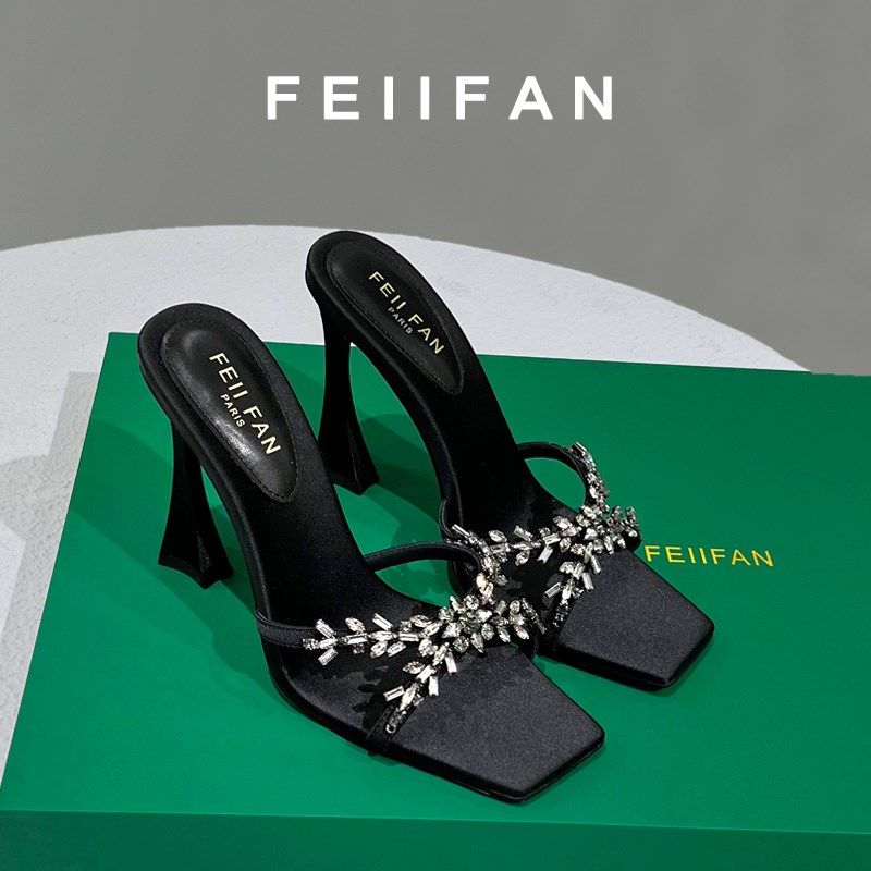 高跟拖鞋女2025春夏季新款粗跟外穿高级感气质绝美水钻凉拖不累脚