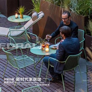 北欧咖啡休闲桌椅设计师铁艺餐椅靠背彩色金属椅现代创意奶茶桌椅