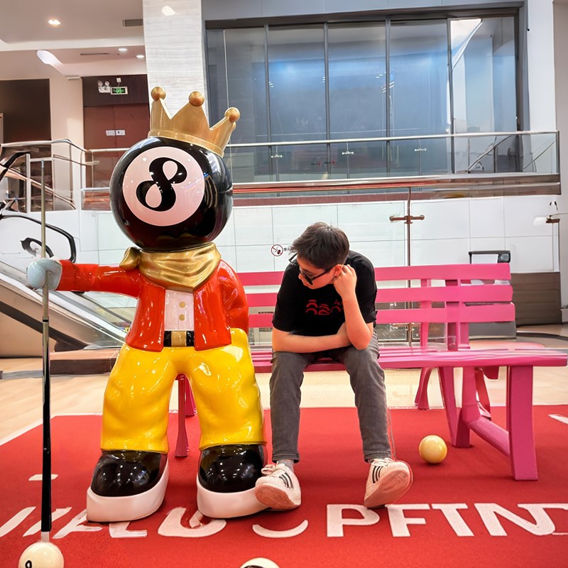 室内卡通台球公仔雕塑黑八玻璃钢台球厅俱乐部开业落地大摆件装饰