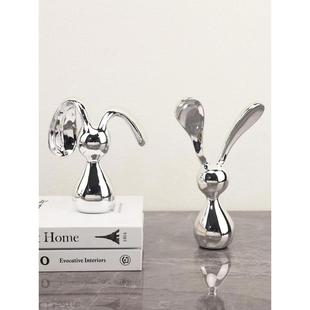 简约创意比得兔子摆件工艺品样板间客厅玄关电视柜桌面家居装 饰品