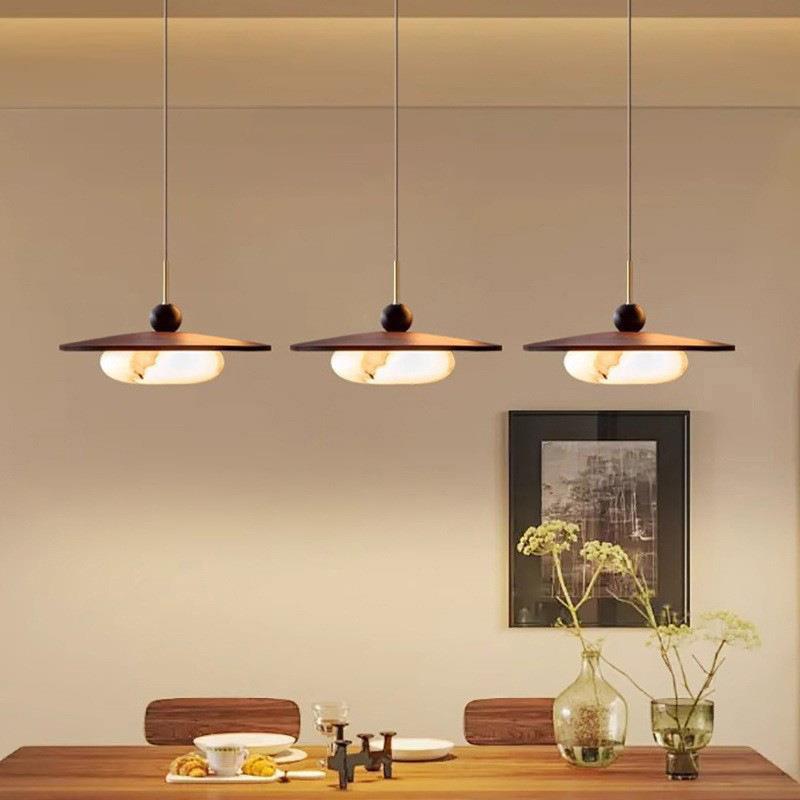 2025新款高级感民宿餐厅吊灯三头胡桃色实木中古风饭厅仿云石灯具