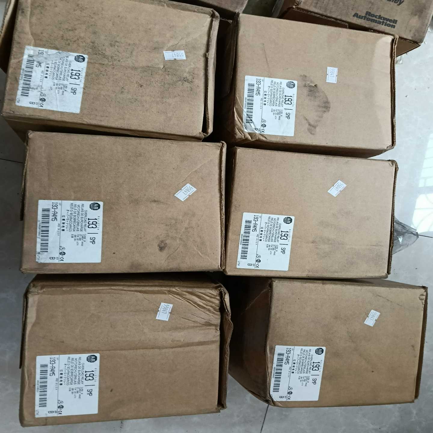 AB193-A4M511个，全新库存样子如图，用的上的老--议价商品