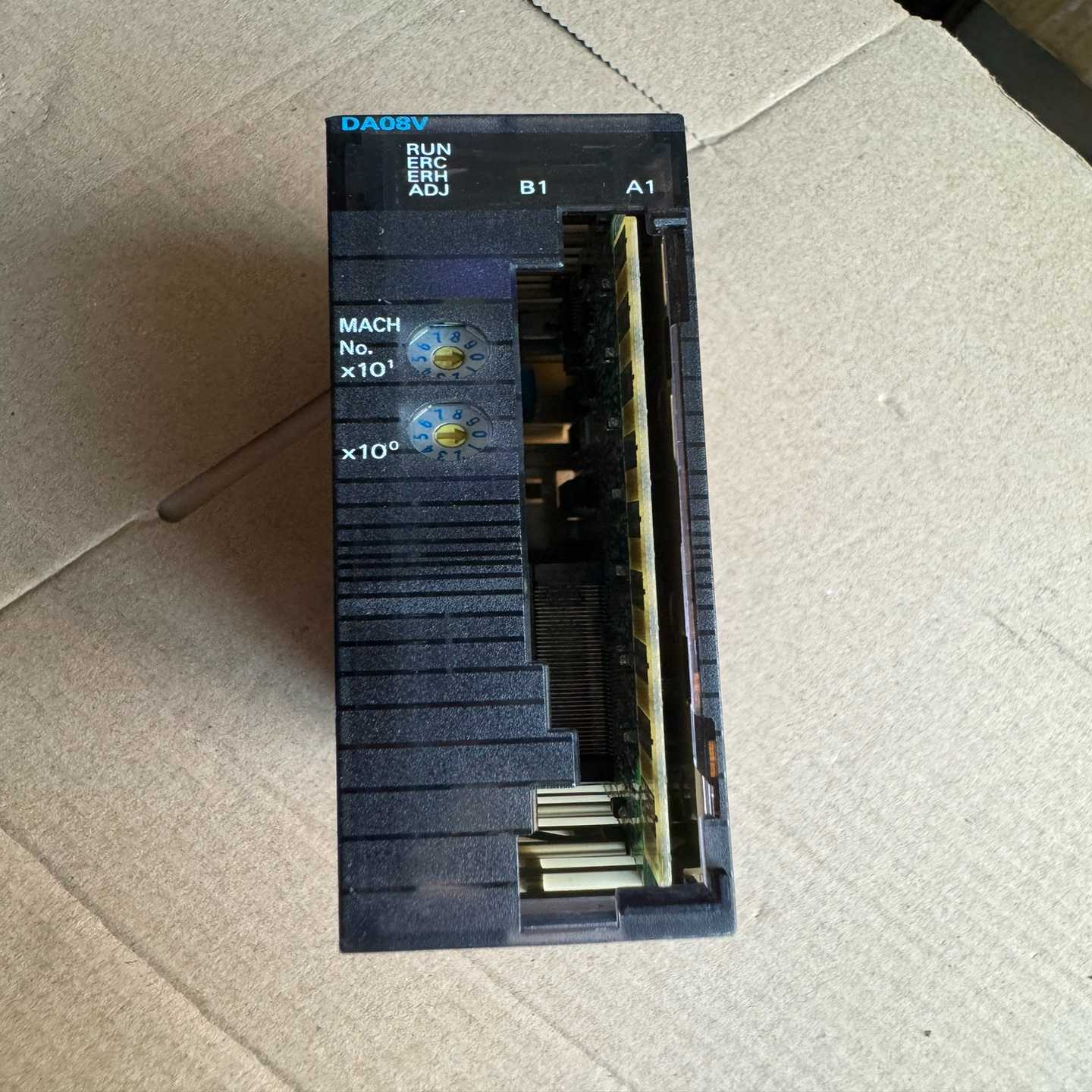 咨询-CJ1W-DA08V,实物实图,功能。