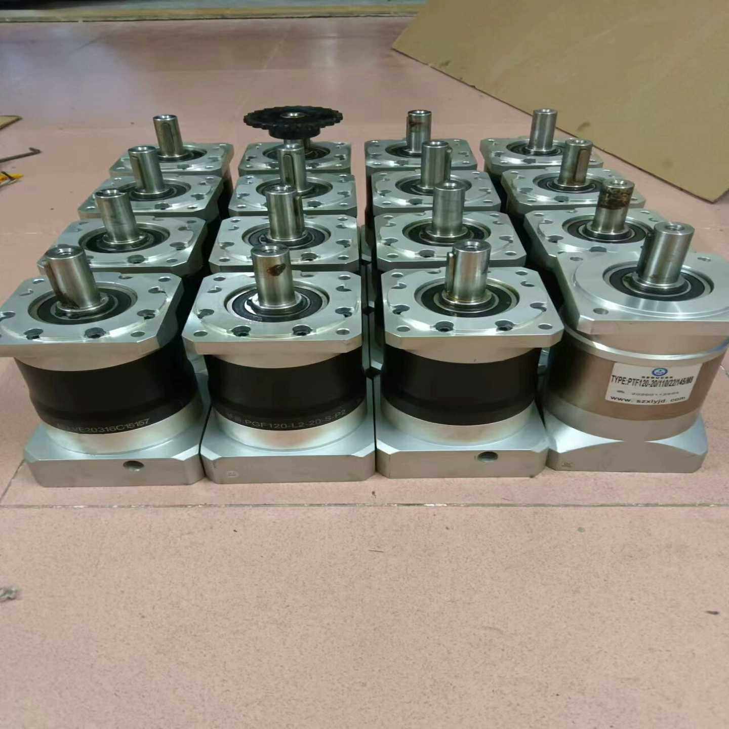 行星减速机：PGF120一L2一20一S一P2/速比20/输--议价商品