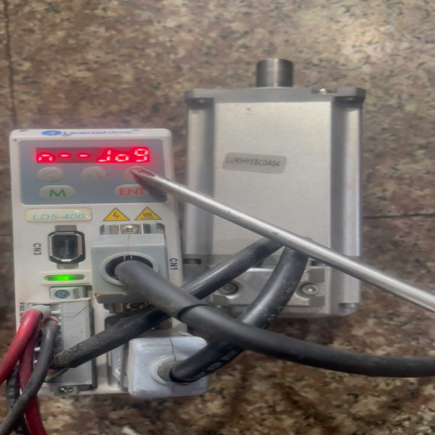 雷赛LD5-400低压伺服驱动器及电机套装，成色较好如图，测询价