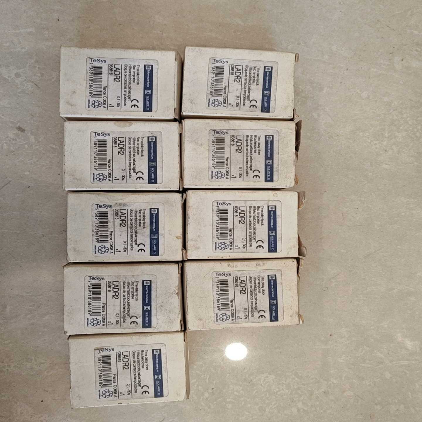 施耐德LADR2延时模块，法国原装进口，型号038618，0--议价商品