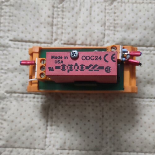 【询价】OPTO22   ODC24 固态继电器 ！带支架