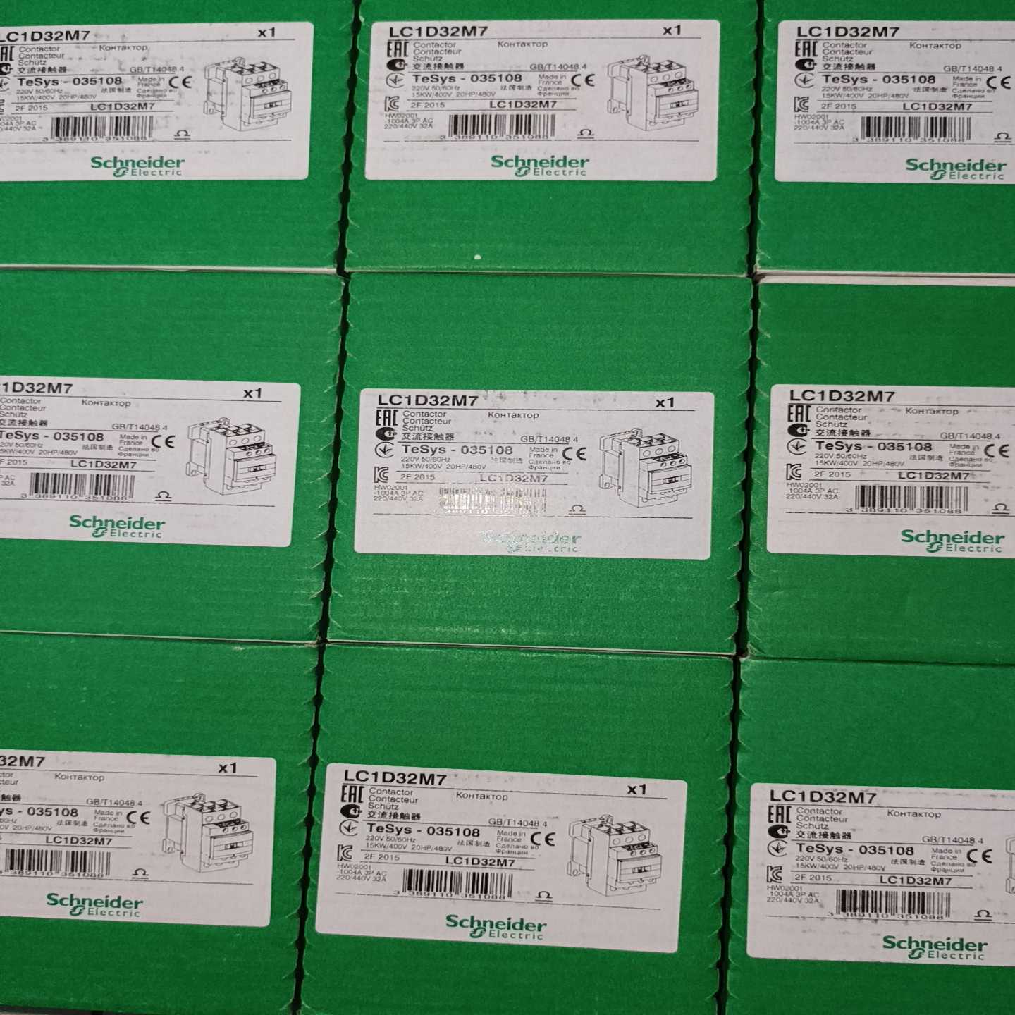 施耐德交流接触器LC1D32M7，全新原装正品法国进口。线 线圈一