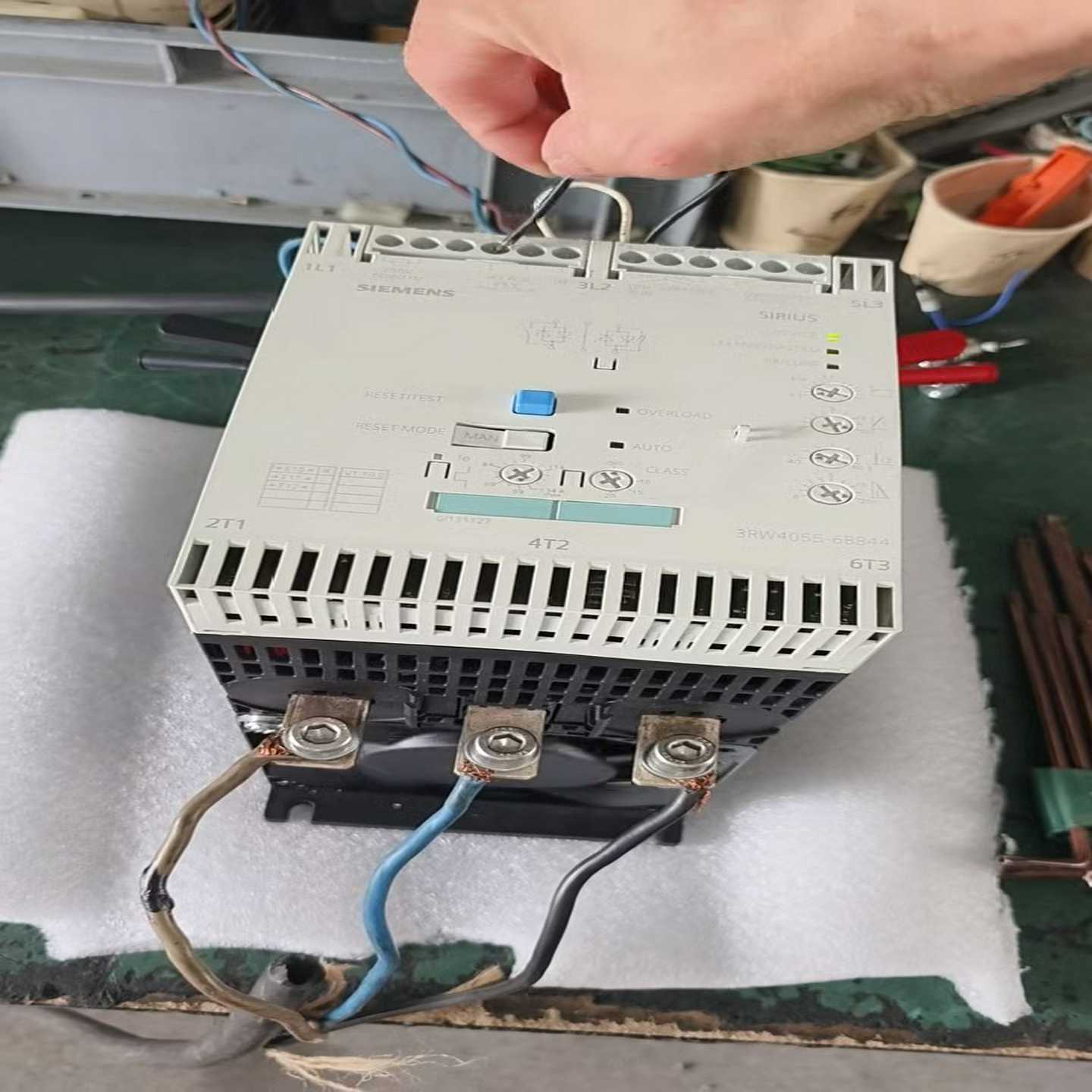 3RW4055-6BB44全新无包装西门子软启动器，德国原装--议价商品