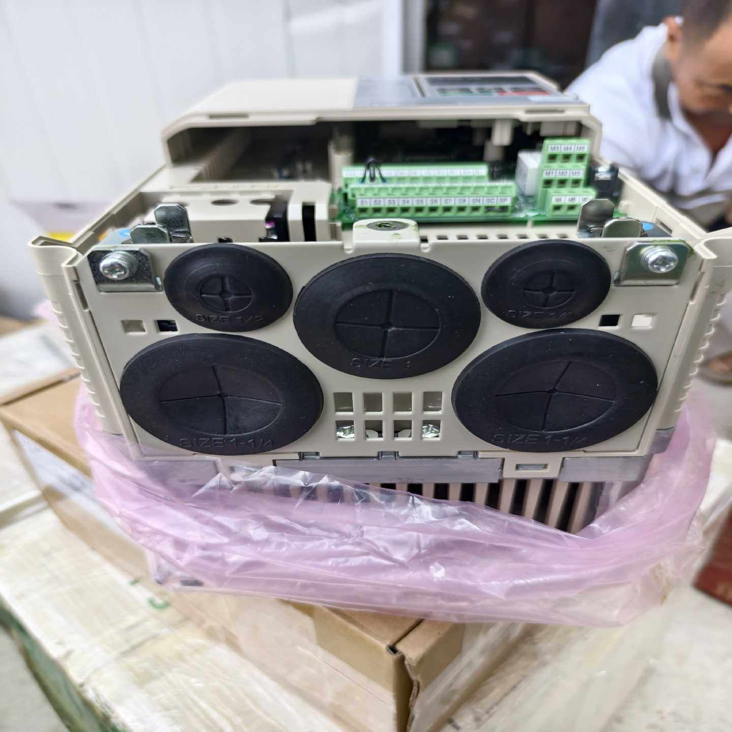 【星慕电子】SAACKE ESV-A 电磁阀，库存件，处理价