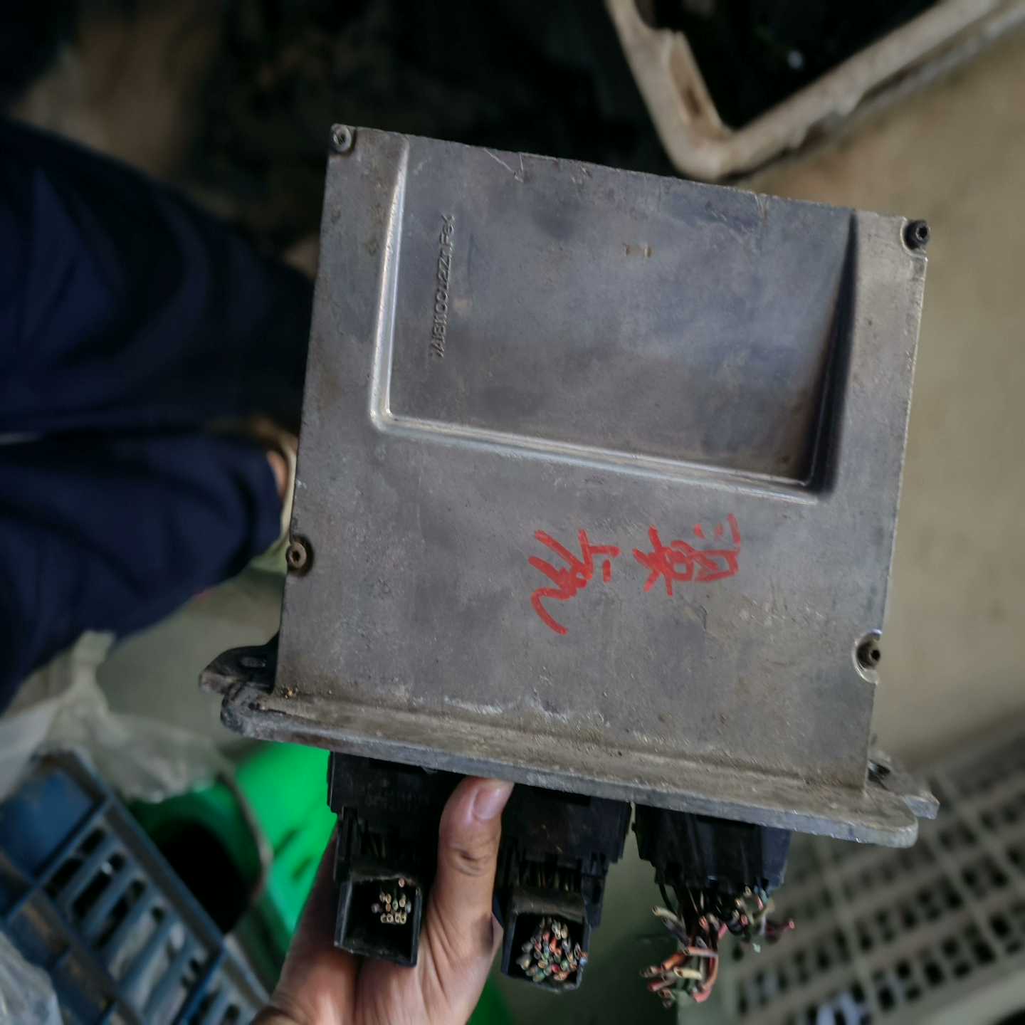 福特翼虎3.0发动机电脑板，原装拆车件，型号6L8A-12A--议价商品