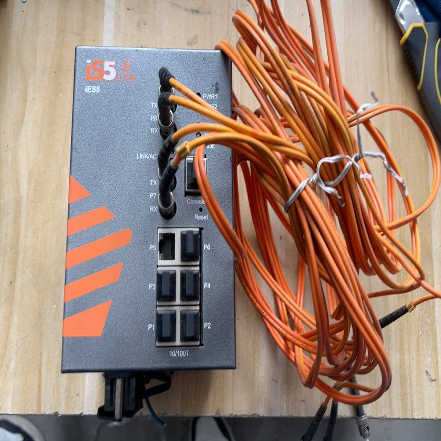 加拿大is5com工业交换机，IES8-HV-D-6RJ45询价