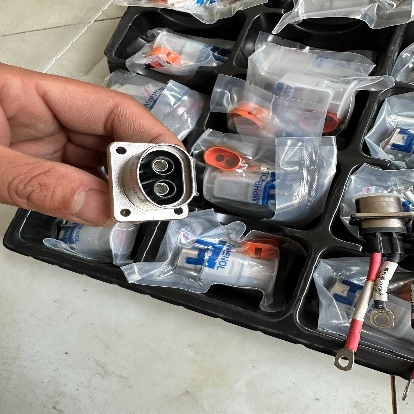 议价全新安费诺主控箱航空插座,公母都t有有需要的联系,100起包