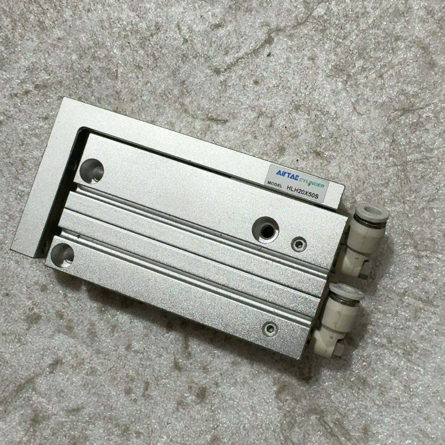 亚德客精密测轨滑台气缸HLH20X50S{议价}