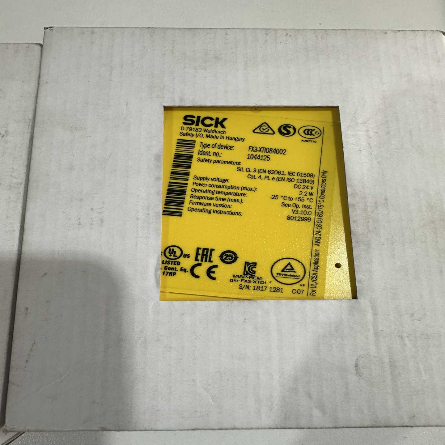 SICK西克安全继电器FX3-XTIO84002，全新原装正--议价商品