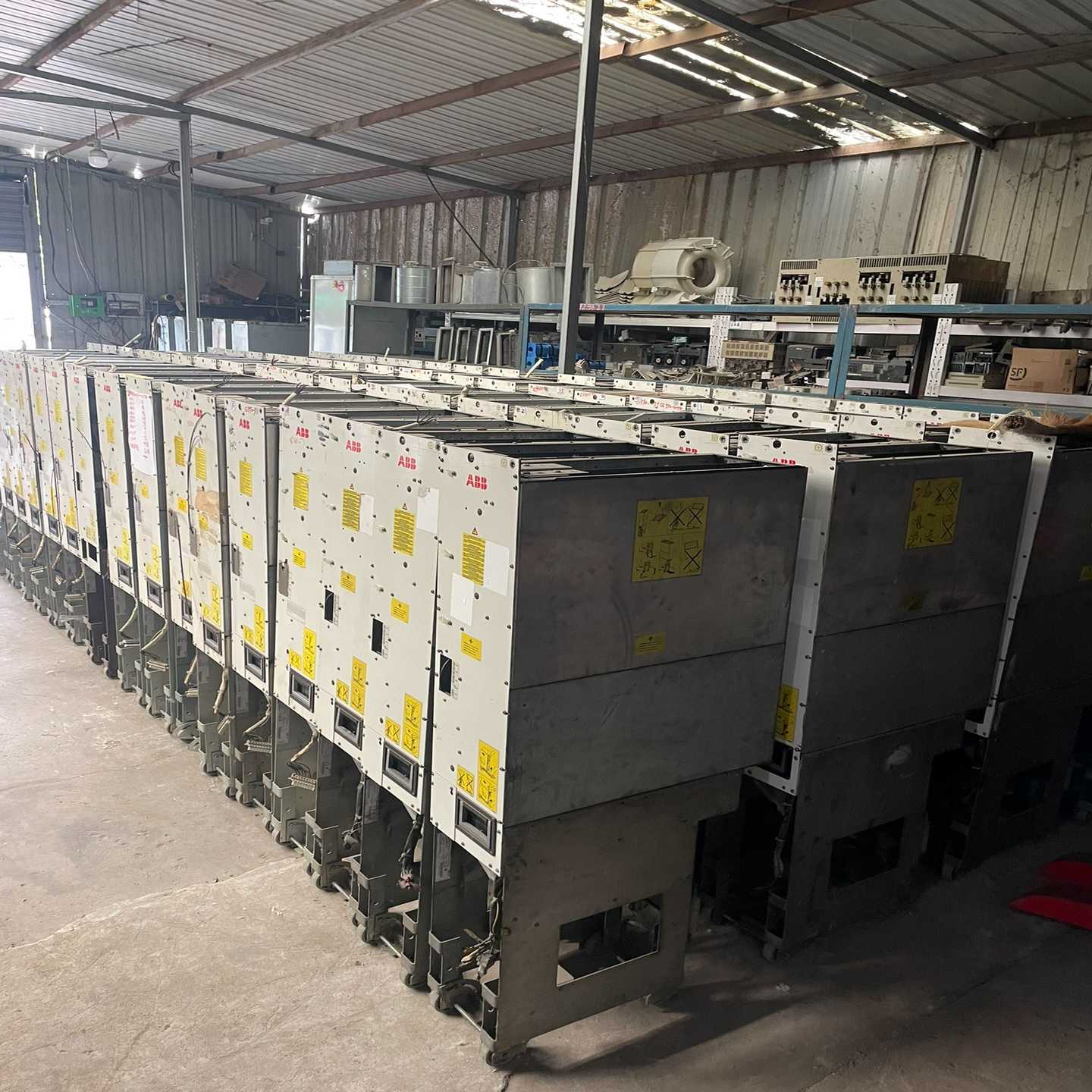 ABB逆变ACS800-104-0580-7+E205+V9~询价