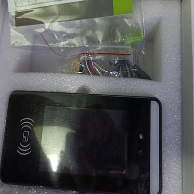 智能门禁终端机屏 没用过，配件齐全，一台（佳毅工控）