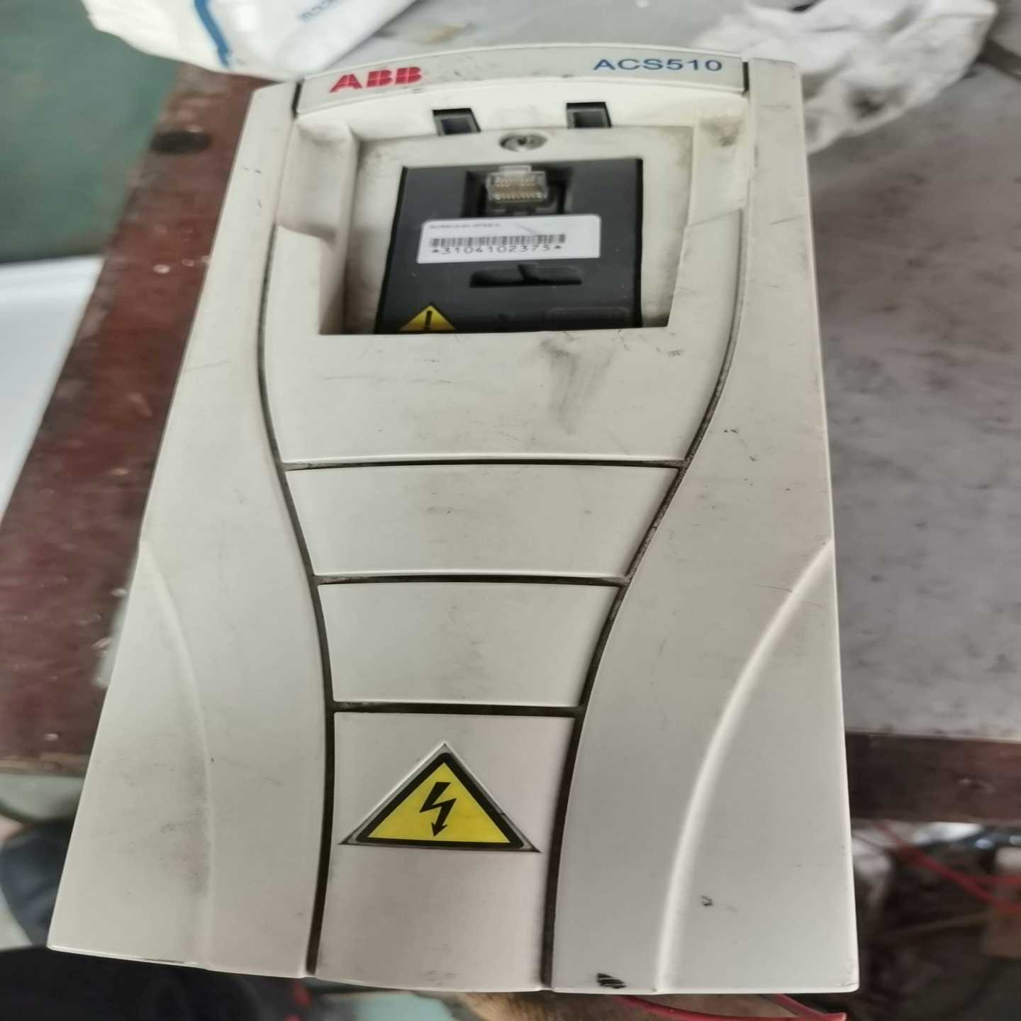 【星慕电子】ABB变频器ACS510-01-07A2-4  3KW 实物