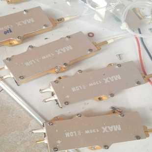 MAX激光泵浦源，130瓦，(开直出光孔，开红光同轴孔，带红--议价