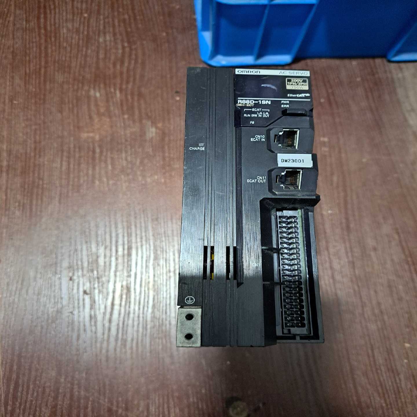 R88D-1SN08H-CET成色如图！！！(通通配件）