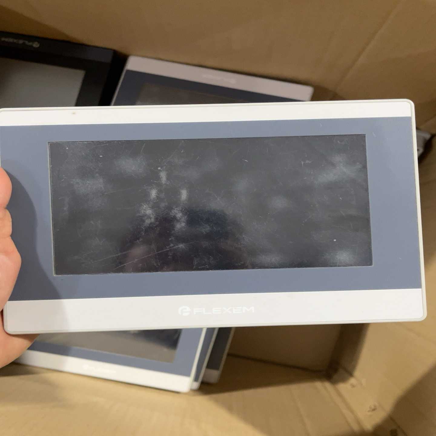 FE6070W成色9成新保护膜还在功能配件齐全3询价