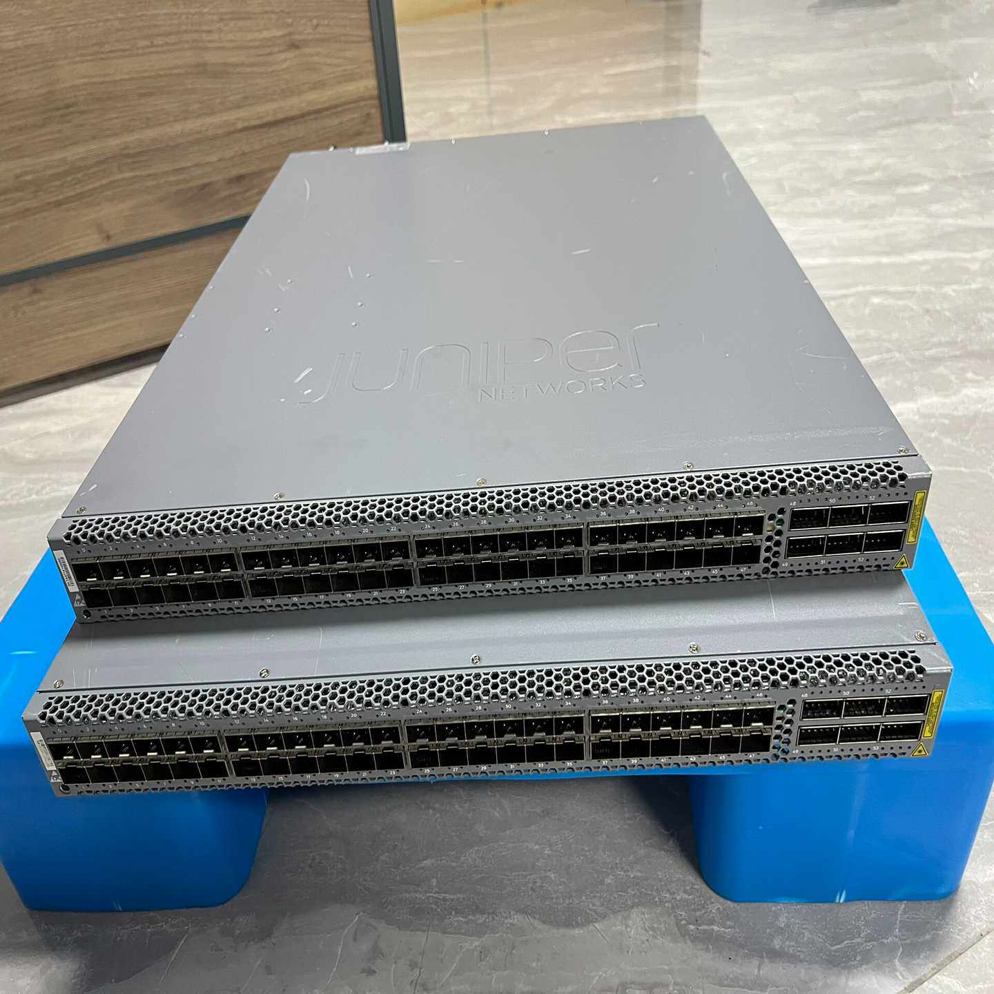 瞻博JuniperQFX5100-48S-AFI【询价】