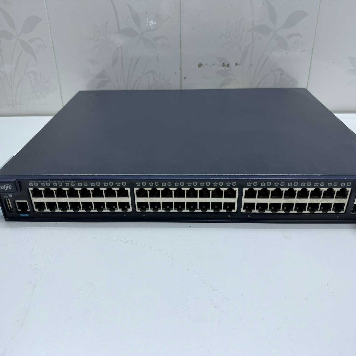锐捷RG-S2952G-E 48口千兆三层交换机