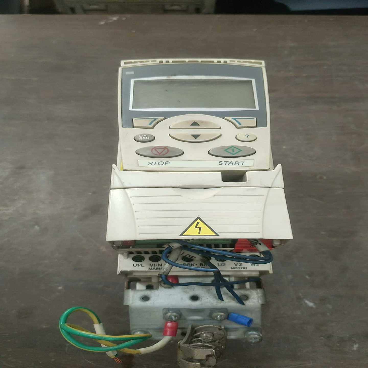 ABB变频器ACS355-03E-07A3-43K（零零电子）