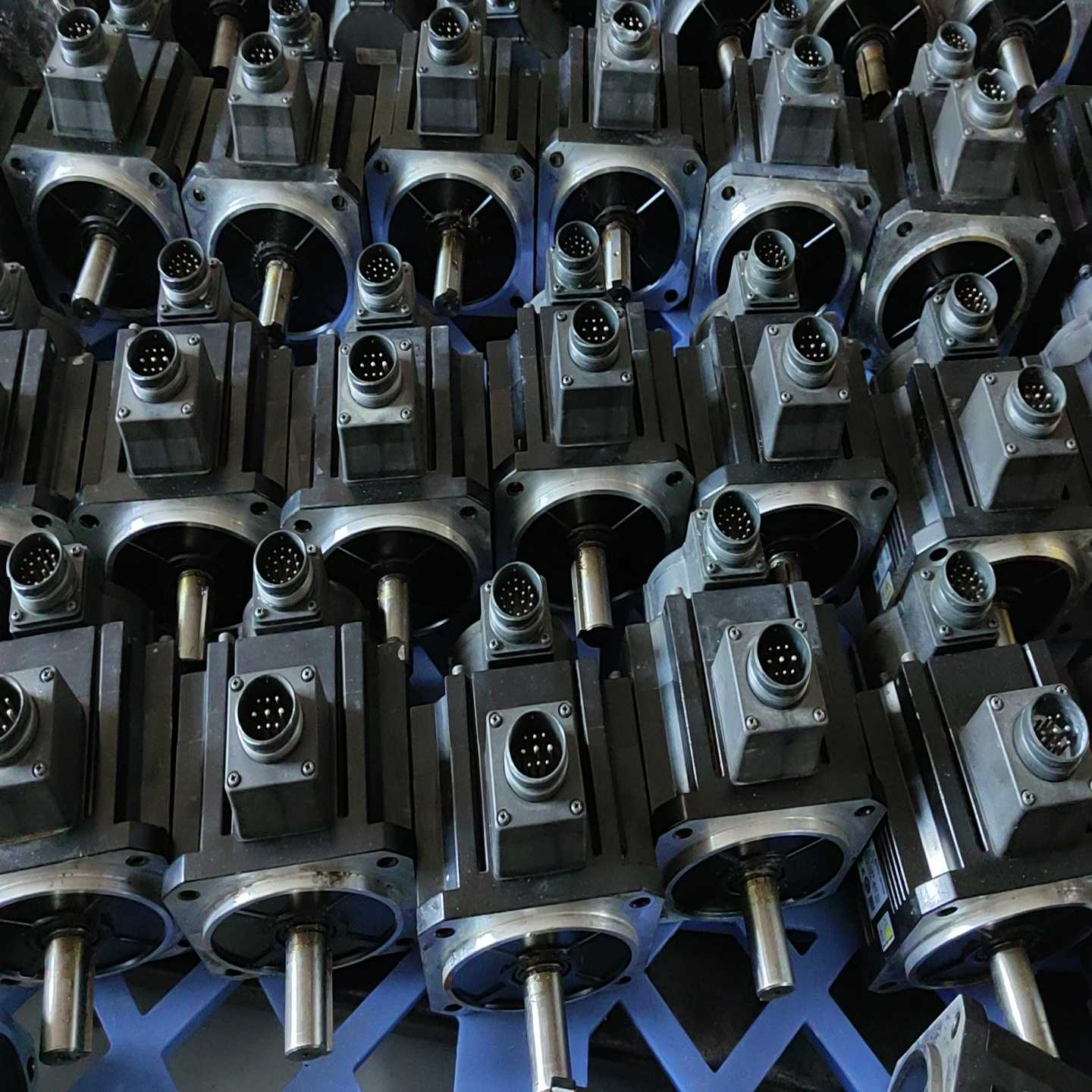 松下伺服电机MDMF102L1H6M、MDMF102L1HB--议价商品