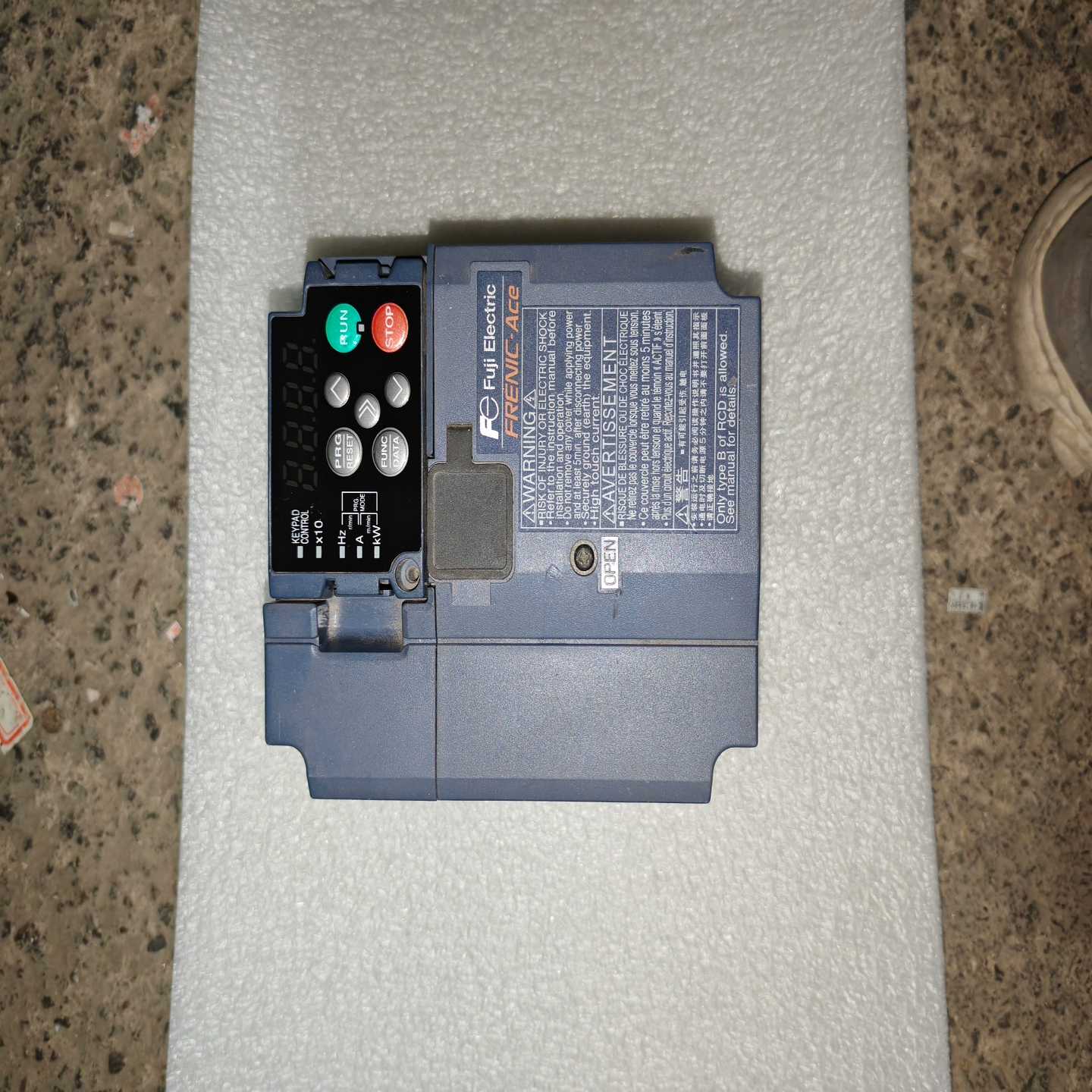 变频器FRN0002E2S-4C，功能，看中