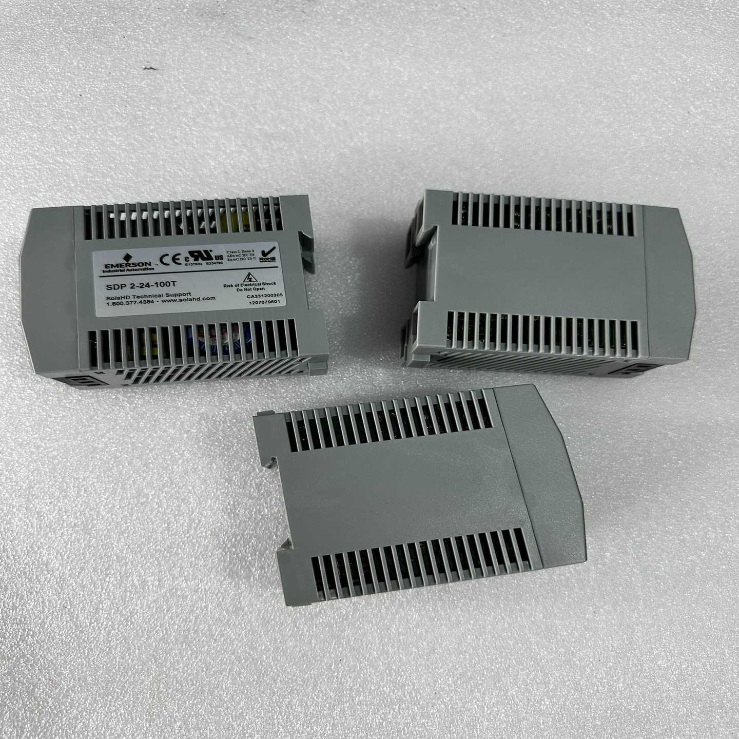 议价美国SOLA开关电源SDP3-15-100T实图功能