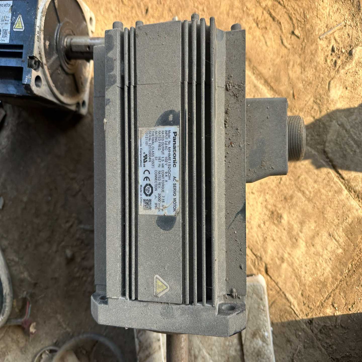 出售松下伺服电机MDMF302L1H6M3KW功能完好--议价商品