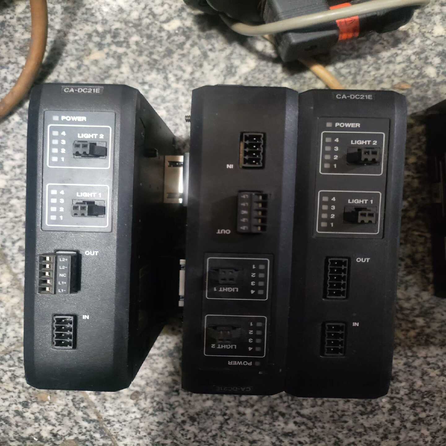 议价基恩士光源控制器CA-DC21E功能包好，成色较新，需