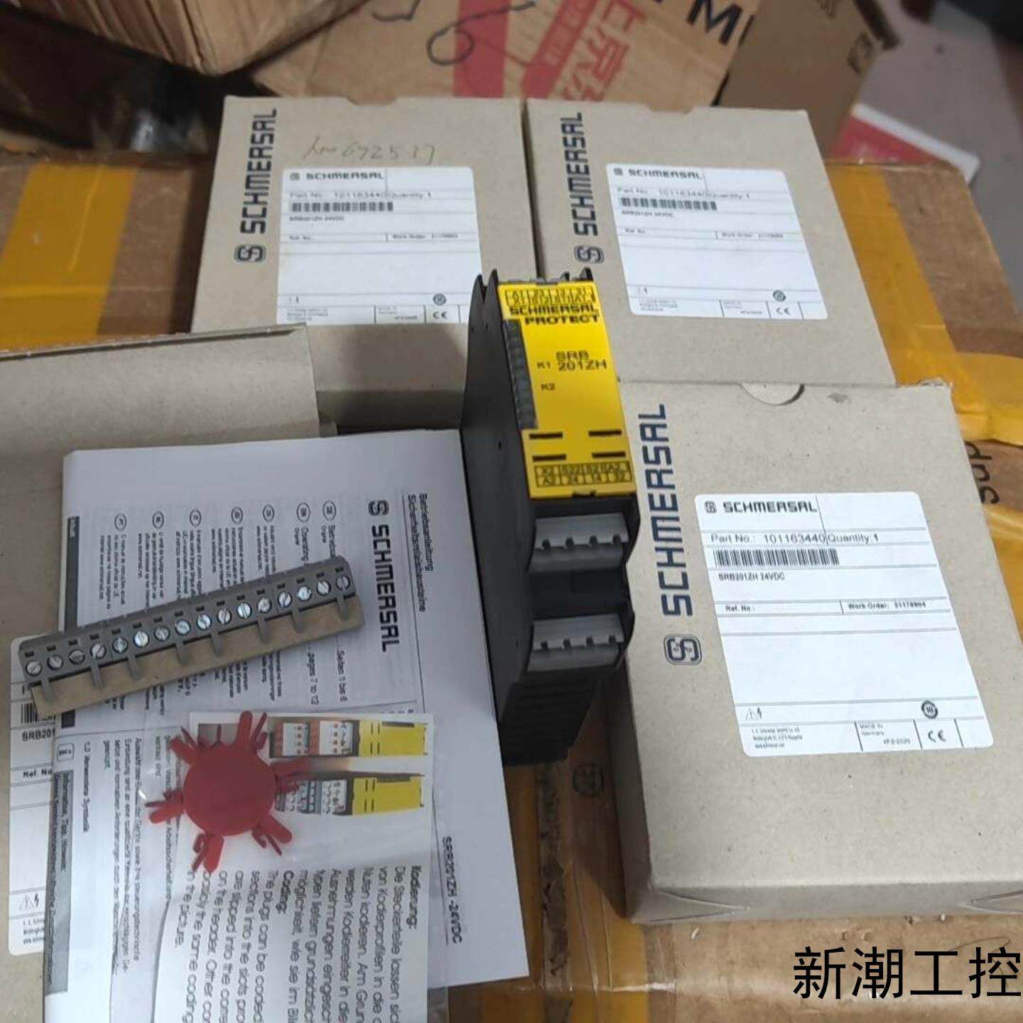 全新原装正品施迈赛安全继电器SRB201ZH-24V  10议价商品