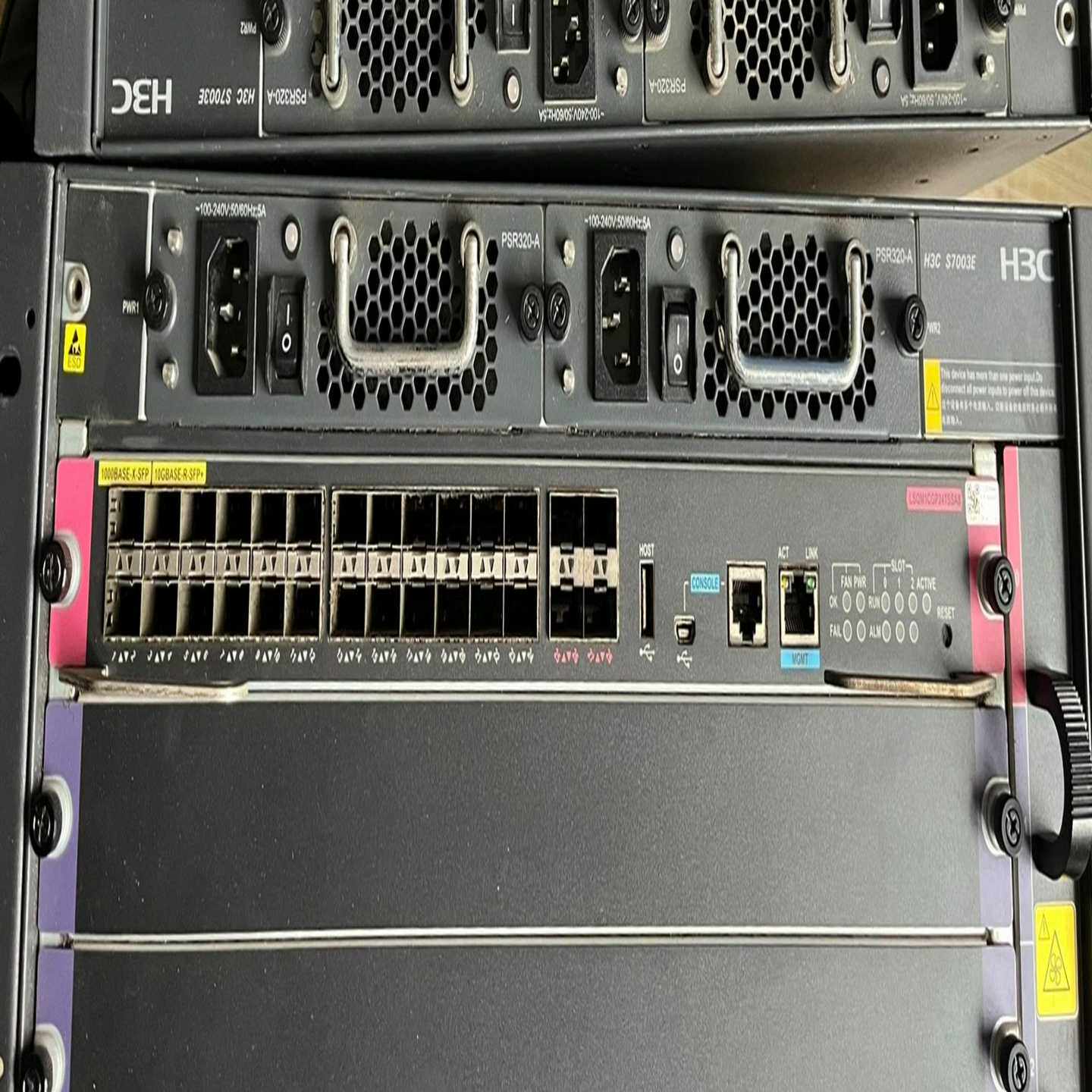 成本价处理两台 H3C华三S7003E 核心交换机