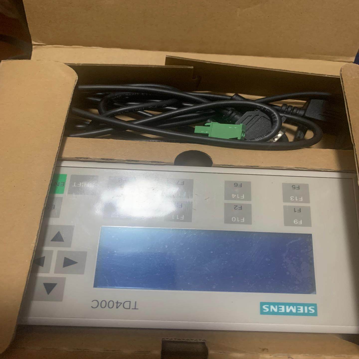 （议价)6AV6 640-0AA00-0AX0文本显示器全新640-