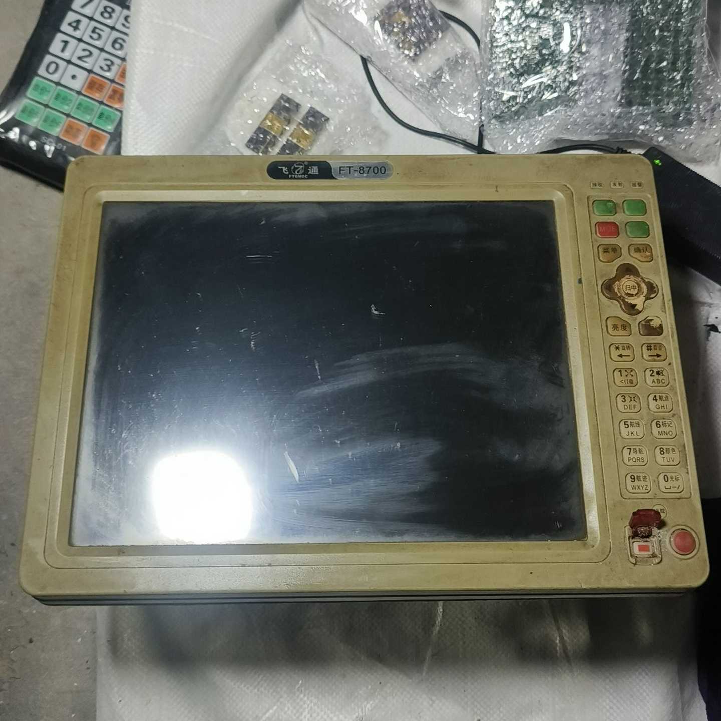 议价飞通FT8700AIS自动识别系统终端，成色品相如图，12寸