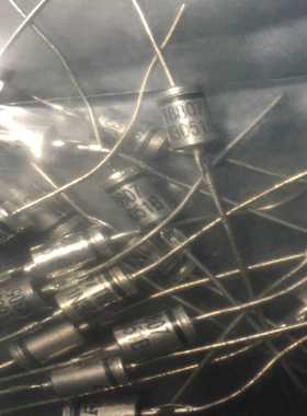 1N3051 30只 1N5643 1只~询价