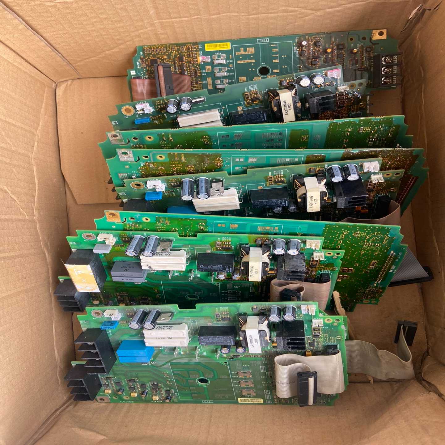 (询价)变频器ATV61HU30N4Z460   高频电源