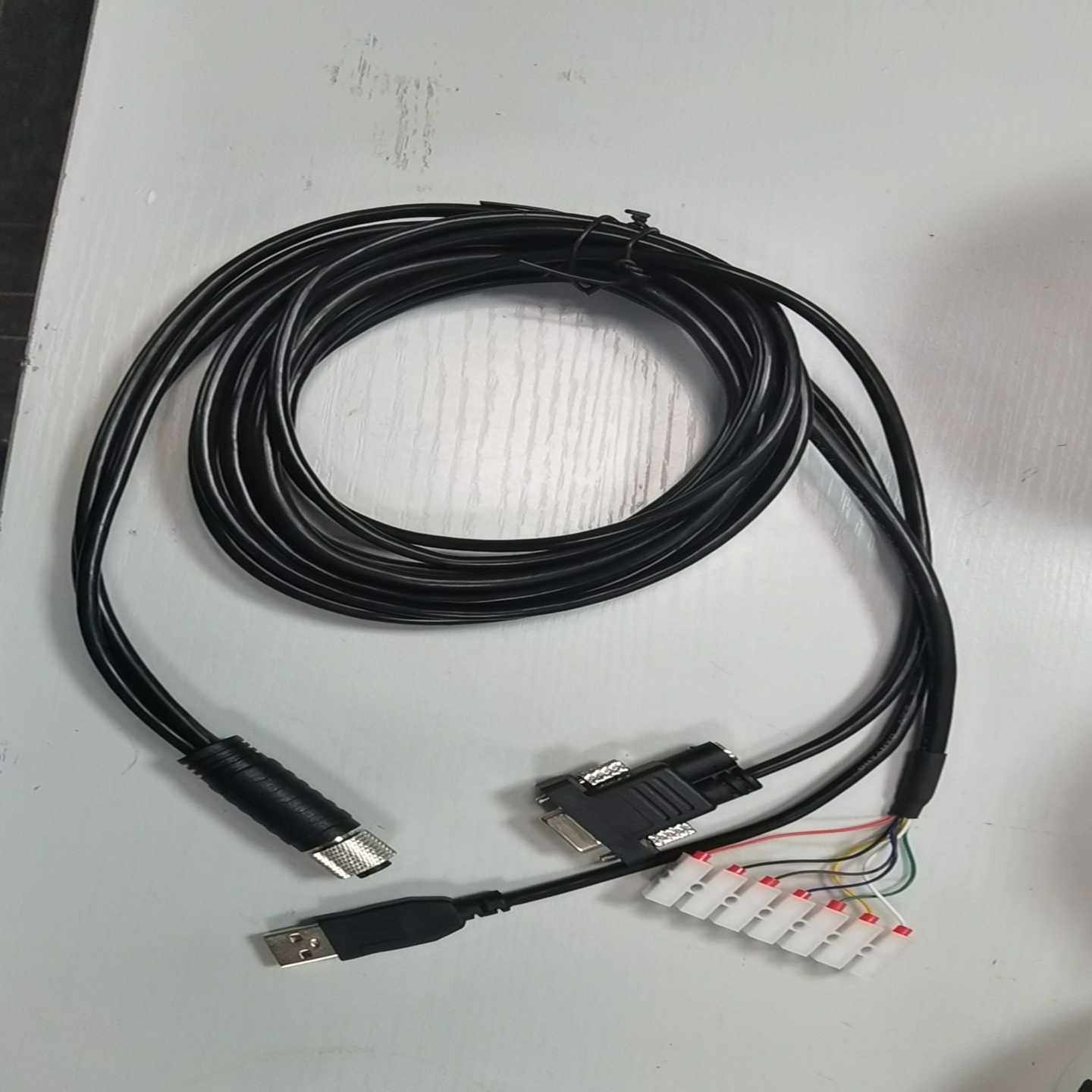 询价得利捷MATRIX120 通用电源线，一拖三，3米，品质保证~可接