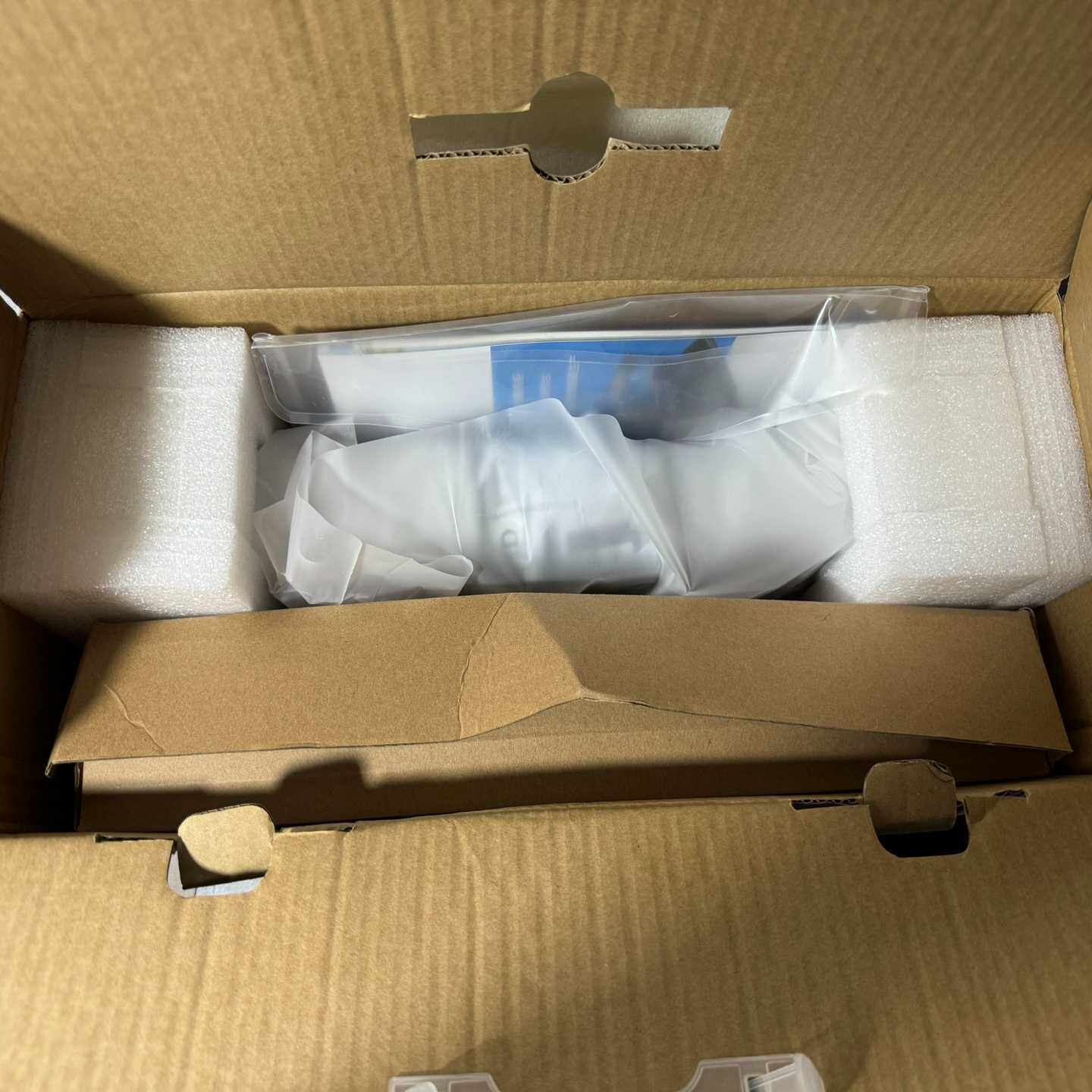 全新大唐保镖KVM切换器 HL-5008机架式