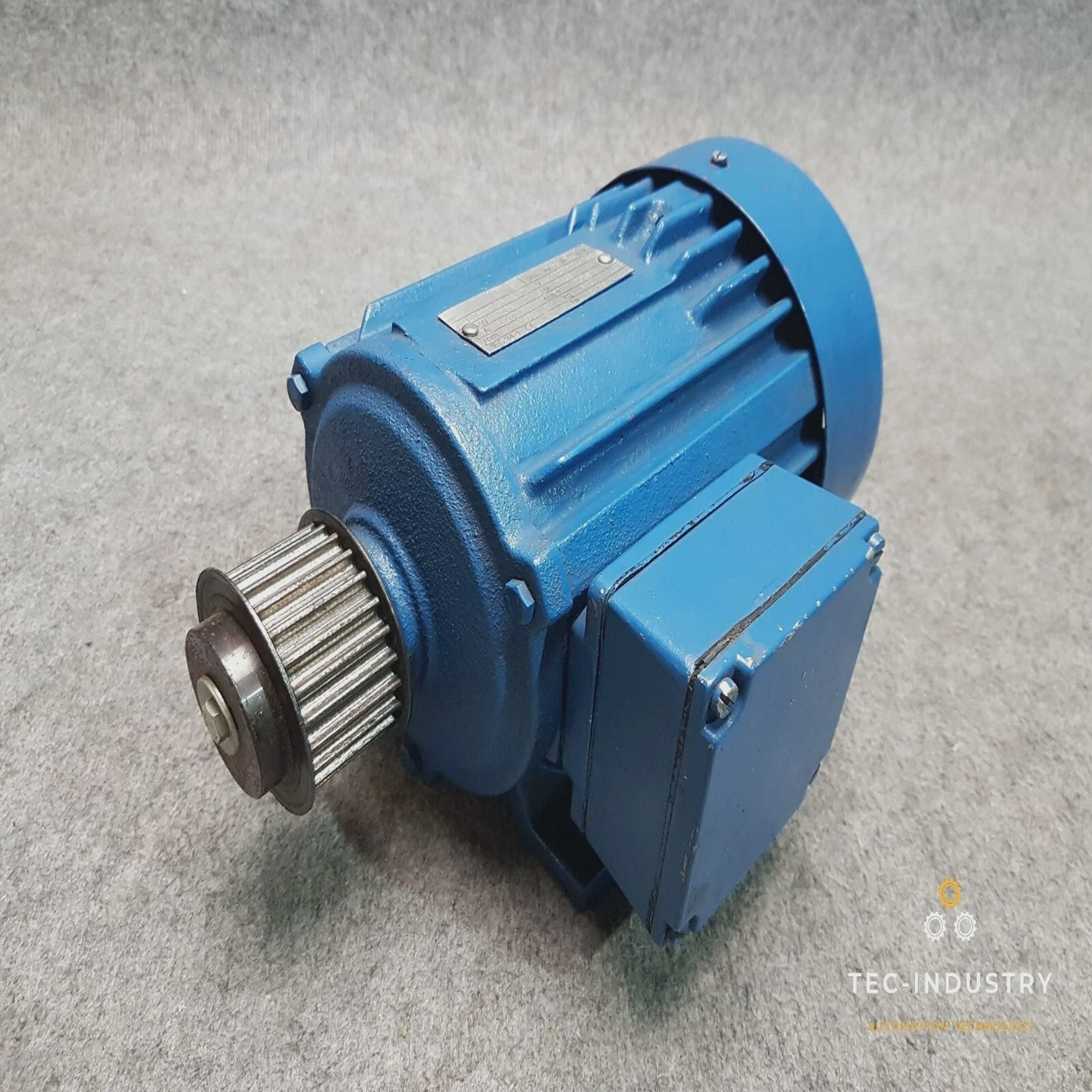 T80B4B3RT80B4B3R230/400V0.75kW3.8/2.2ACOS