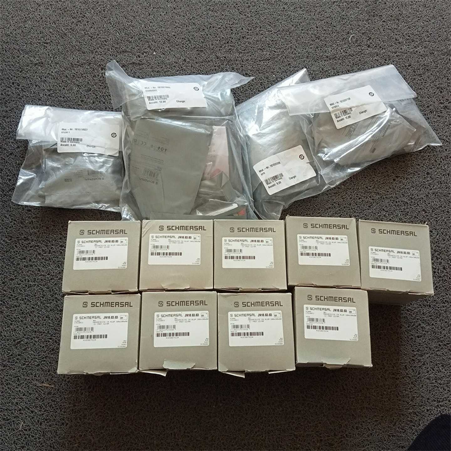 德国施迈赛lSchmersa安全开关lUVH432Y-M20订货号101161093原装