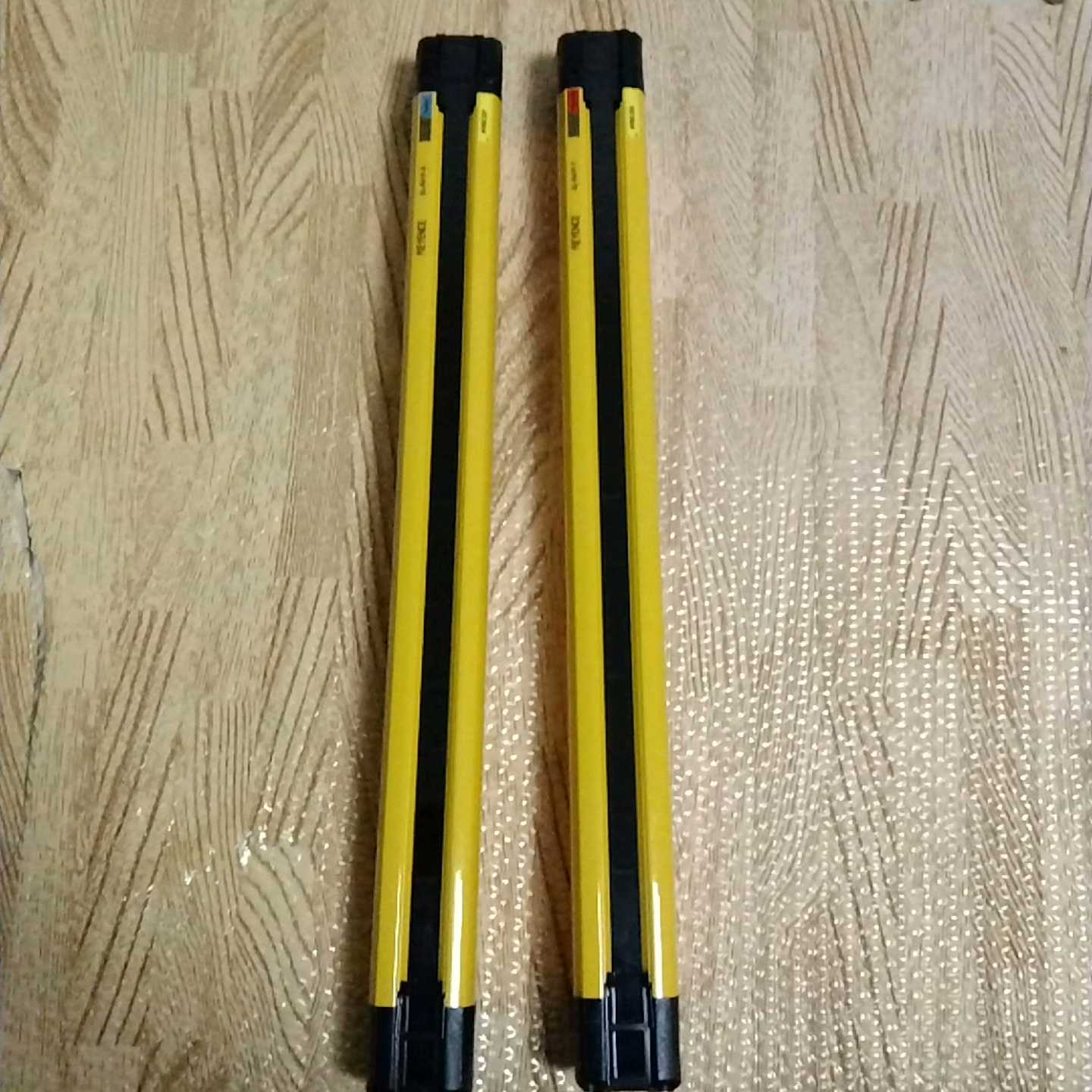 基恩士安全光栅，型号:GL-R47F,实物图片，九五成以上新询价