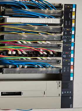 欧母龙PLC  C200HE  PA204S 整套【博航商行】