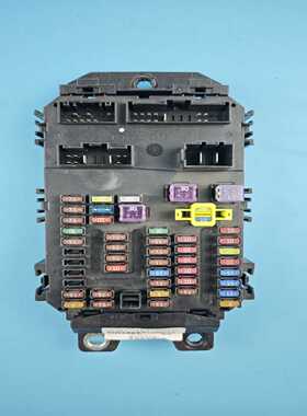 传祺GA8保险盒，室内保险盒，车身电脑，车身模块，83700--议价商