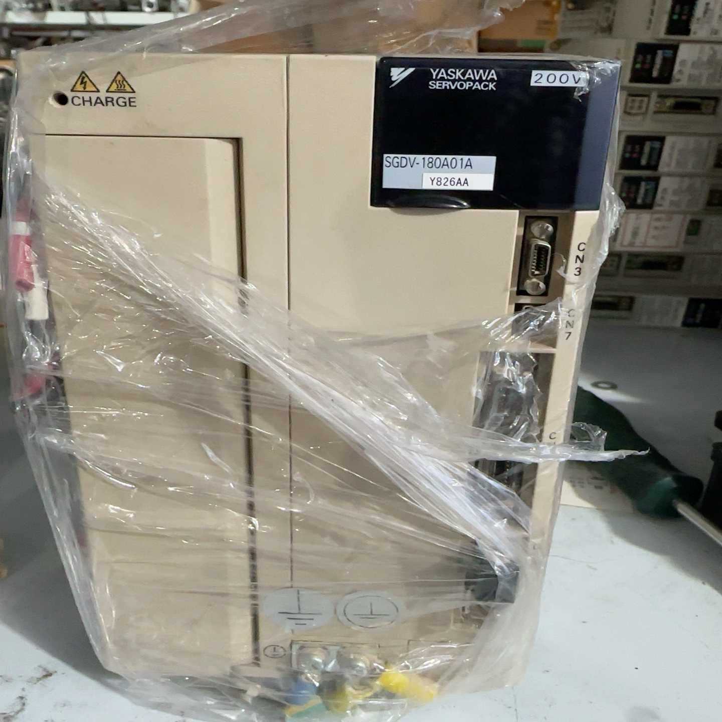 询价安川5代驱动器V-18001826