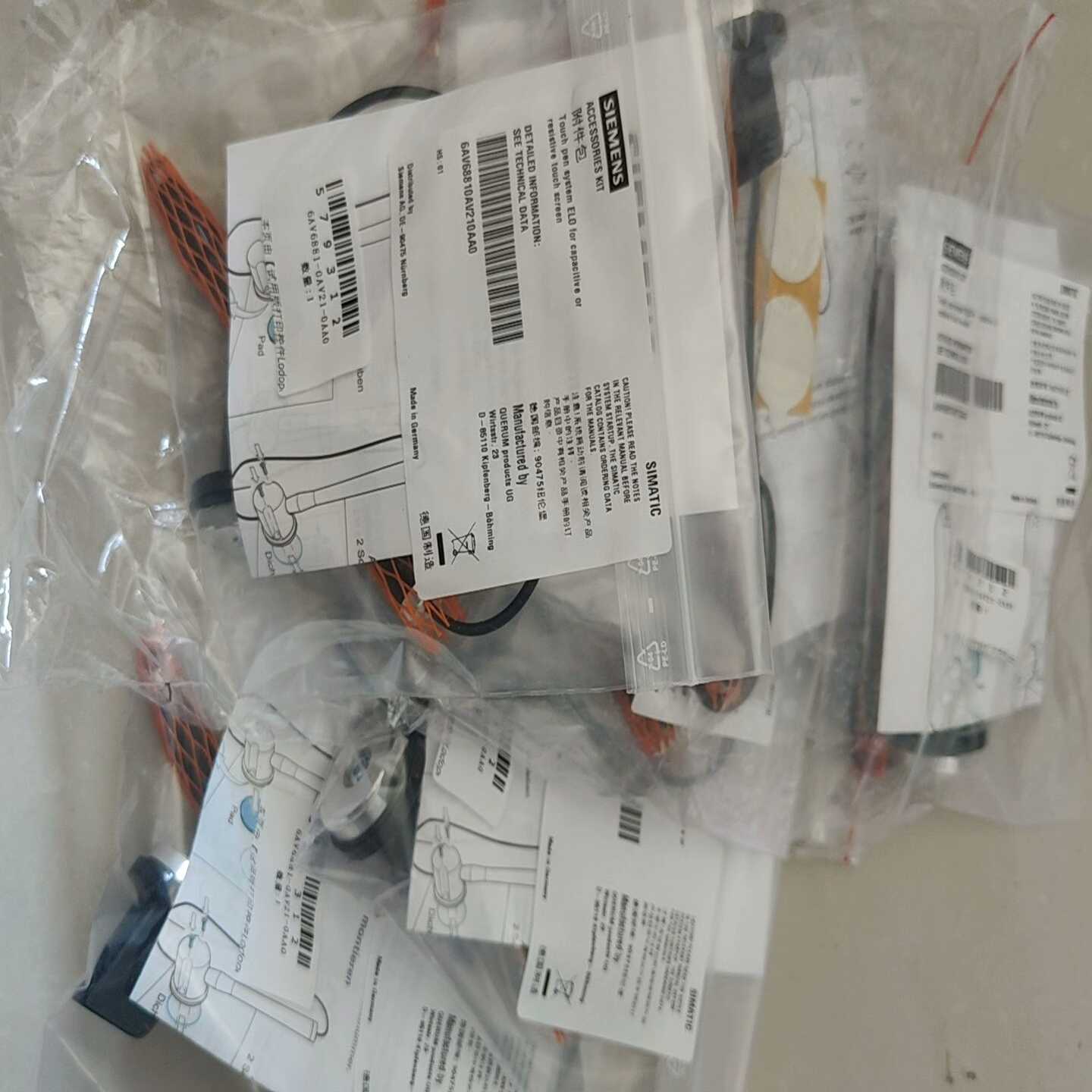 询价6AV6881-0AV21-0AA0未拆封